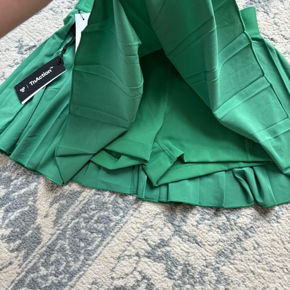Aritzia TNA Move Micro Tennis Skirt Green - Picture 3 of 5